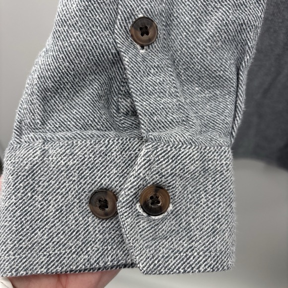 Duluth Trading Shirt Mens L Gray Relaxed Fit Long Sleeve Button Down Outdoor - Picture 6 of 9